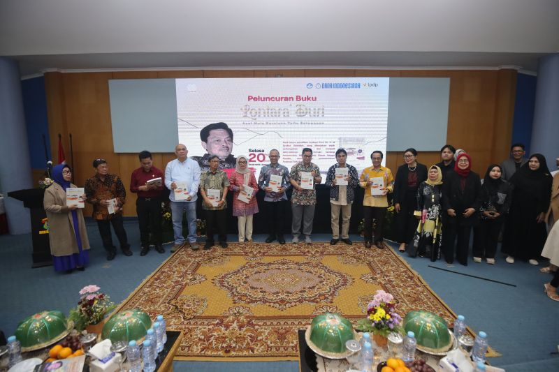 Seremoni peluncuran buku "Lontara Duri: Asal Mula Kerajaan Tallu Batupapan". (ANTARA/HO-Syukur Foundation)