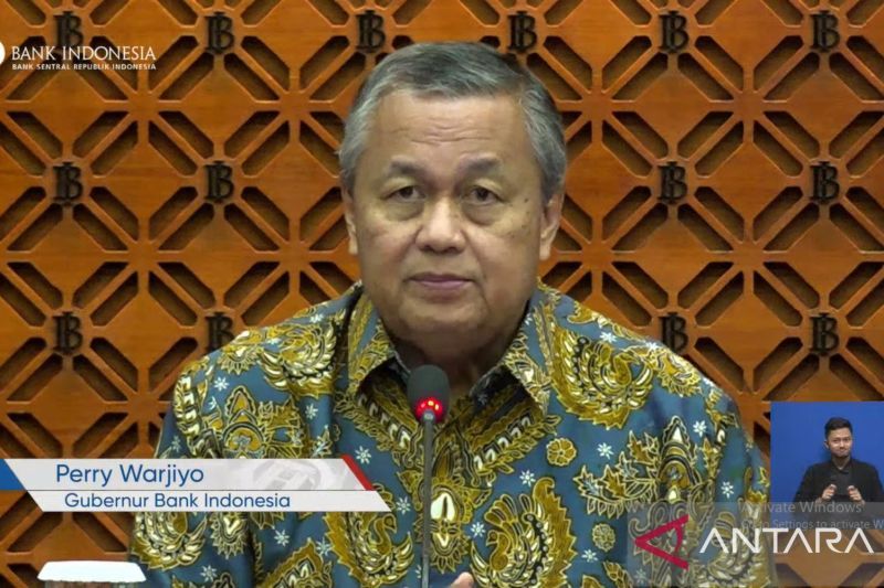 Gubernur Bank Indonesia (BI) Perry Warjiyo mengumumkan Hasil Rapat Dewan Gubernur BI Bulan Agustus 2024, di Jakarta, Rabu (21/8/2024). ANTARA/Martha Herlinawati Simanjuntak