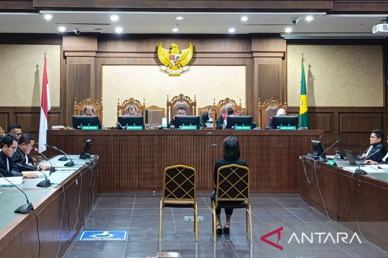 Manajer PT Quantum Skyline Exchange Helena Lim dalam sidang pembacaan surat dakwaan di Pengadilan Tindak Pidana Korupsi (Tipikor) Jakarta, Rabu (21/8/2024). (ANTARA/Agatha Olivia Victoria)