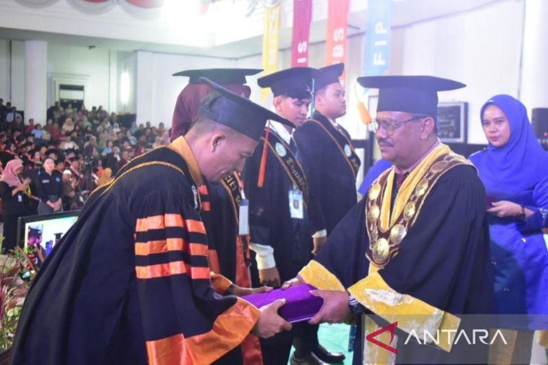Lulusan Unimed Diharapkan Kuasai Literasi untuk Sukses Kerja