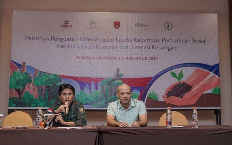 PT SSMS Tbk dan USAID SEGAR Berikan Pelatihan Penguatan Kelembagaan Usaha Bagi Kelompok Perhutanan Sosial