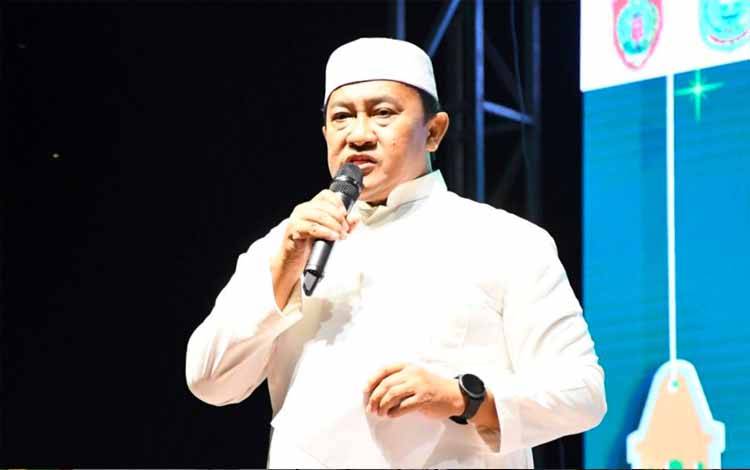 Wagub Kalteng, Edy Pratowo saat sambutan diacara Pulang Pisau bersolawat (FOTO :RETHA)?