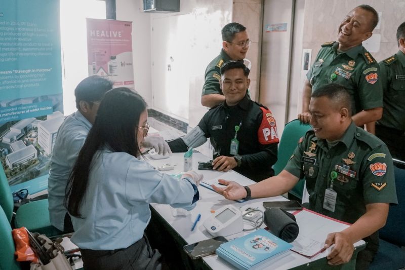 Ilustrasi - PT Etana Biotechnologies Indonesia (Etana), perusahaan biofarmasi Indonesia, bekerja sama dengan RSPAD Gatot Soebroto, Jakarta menyelenggarakan kegiatan vaksinasi Hepatitis A. ANTARA/HO-Etana