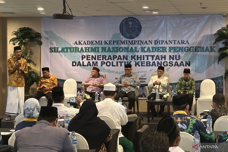 Suasana acara Silaturahmi Nasional dengan tema "Penerapan Khitah NU dalam Politik Kebangsaan yang diselenggarakan Akademi Kepemimpinan Dipantara di kawasan Cilandak, Jakarta, Rabu (21/8/2024). (ANTARA/Rio Feisal)