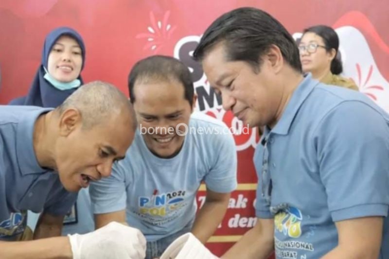 Dinas Kesehatan (Dinkes) Provinsi Sulawesi Barat (Sulbar) melaksanakan pekan imunisasi nasional tahap 2 dan memastikan seluruh anak di Sulbar mendapatkan imunisasi untuk mencegah penyakit polio di Mamuju, Rabu (21/8/2024) ANTARA Foto/HO Humas Pemprov Sulbar