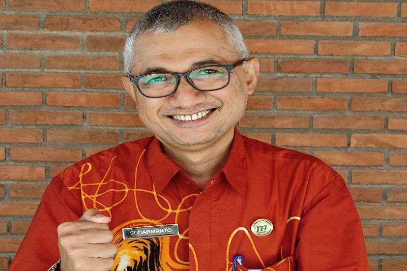 Kepala Badan Kepegawaian Pendidikan dan Pelatihan (BKPP) Kulon Progo Sudarmanto. (ANTARA/HO-Dokumen pribadi Sudarmanto)