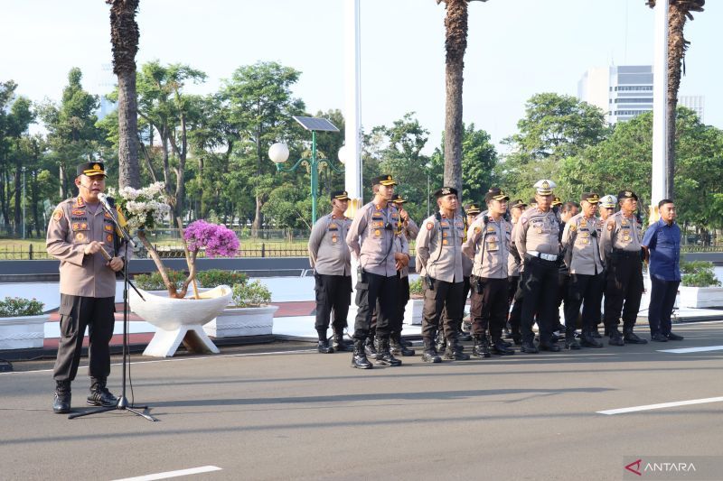 Apel pengamanan bersama personel gabungan untuk mengamankan aksi di depan Gedung DPR/MPR RI di Jakarta, Kamis (22/8/2024). ANTARA/Ho-Polres Metro Jakarta Pusat