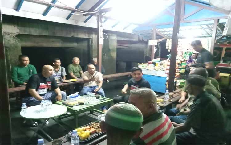 Kapolres Kotim Serap Aspirasi Masyarakat Yang Ada di Pinggir Sungai Mentaya