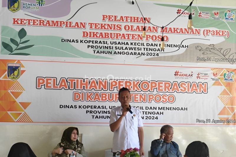 Kepala Bidang Koperasi dan UKM Kabupaten Poso Hasan Basri memberikan sambutan pada pelatihan perkoperasian dan pelatihan teknis olahan makanan di Poso, Rabu (22/8/2024). (ANTARA/HO-Dinkop UKM Pemprov Sulteng)