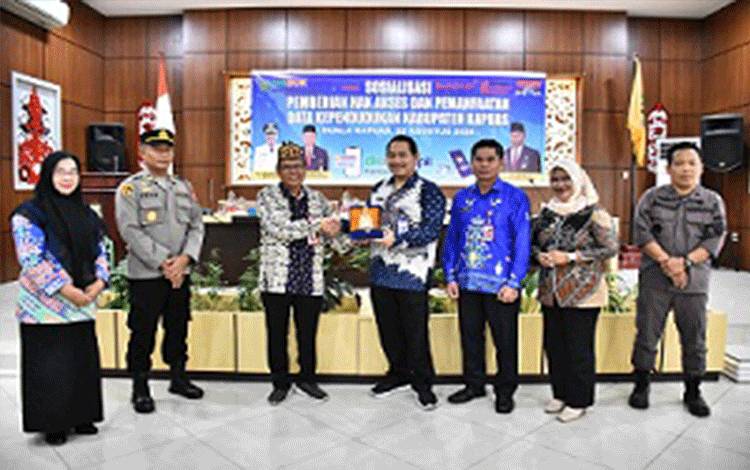 Sosialisasi Hak Akses dan Pemanfaatan Data Kependudukan Digelar di Kapuas