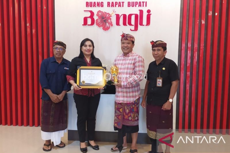 Pemkab Bangli Raih UHC Award 2024 atas Komitmen Kesehatan Masyarakat