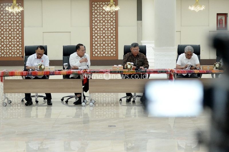 Kementerian Komunikasi dan Informatika bersama Panitia Besar Pekan Olahraga Nasional (PB PON) XXI 2024 Sumut/ Aceh melakukan rapat koordinasi guna matangkan persiapan media center yang akan menjadi pusat informasi penyelengaraan ajang olahraga nasional tersebut (ANTARA/HO-Humas Pemprov Sumut)