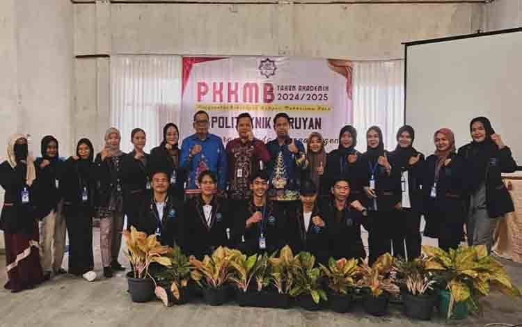 Kadis Pendidikan Seruyan Buka Kegiatan PKKMB Mahasiswa Baru Politeknik