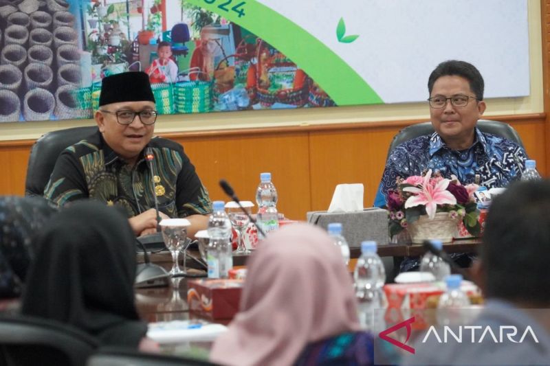 Pj Wali Kota Padang, Andree Algamar mengapresiasi peran BI Perwakilan Sumbar yang memberikan pelatihan bisnis bagi pelaku UMKM. ANTARA/HO-Pemkot Padang