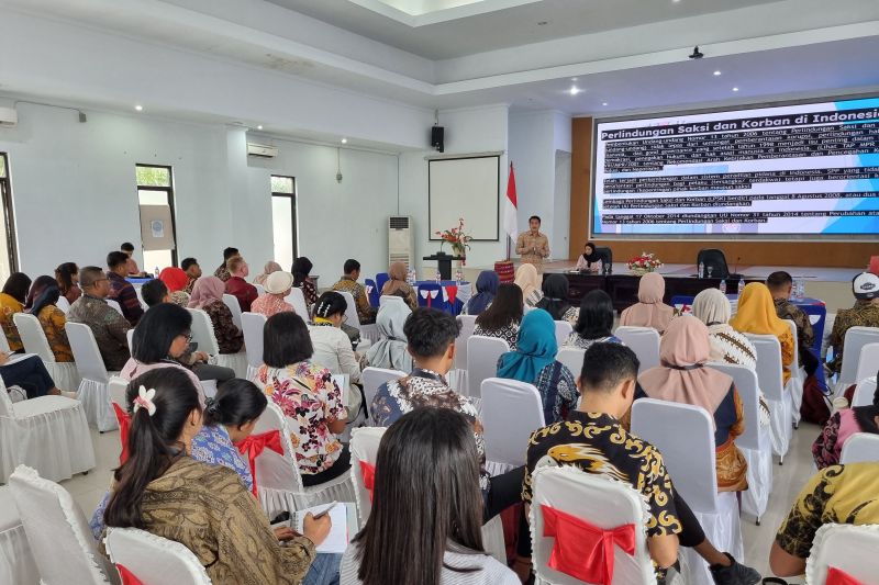 Lembaga Perlindungan Saksi dan Korban (LPSK) melakukan kegiatan Pendidikan dan Pelatihan bagi calon relawan sahabat saksi dan korban di Maluku dan Maluku Utara, di Ambon, Kamis (22/8). ANTARA/ Ho- LPSK.