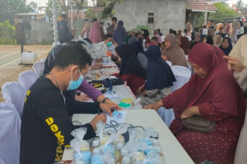 Warga Teluk Kepayang Manfaatkan Layanan Kopi Manis Polres Tanah Bumbu