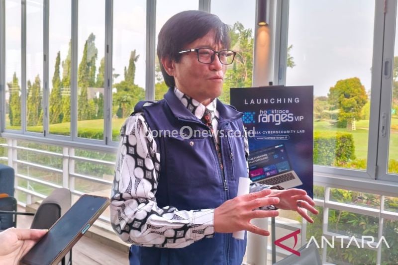 Direktur Jenderal Aplikasi dan Informatika Kementerian Komunikasi Informatika Hokky Situngkir saat menghadiri acara Penyerahan Hadiah Hacktrace Independence Day Competition 2024 di Jakarta Selatan, Kamis (22/8/2024). (ANTARA/Farhan Arda Nugraha)