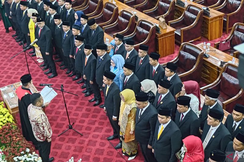 Pelantikan Anggota DPRD Kabupaten Tangerang, Menyongsong Tugas Baru