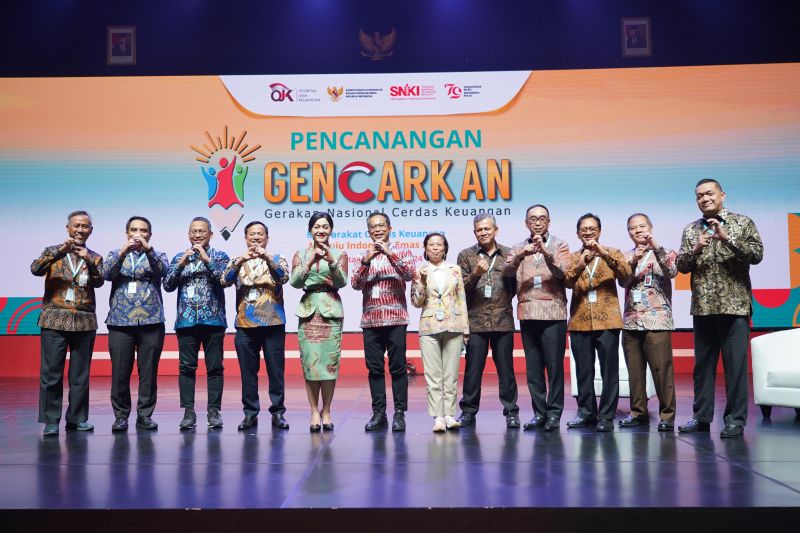 PNM Raih Penghargaan OJK untuk Program Literasi Keuangan Terbaik