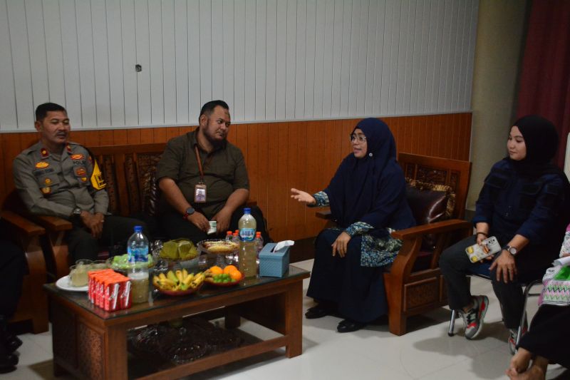 Kementerian Sosial bersama jajaran Polres Sidrap dan Pemkab Sidrap membahas penyaluran bantuan komprehensif buat lansiar di Sidrap, Jumat (23/08/2024). (ANTARA/HO-Humas Pemkab Sidrap).