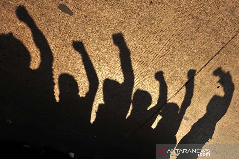 Merawat Demokrasi di Indonesia, Tantangan dan Harapan Pasca-Reformasi