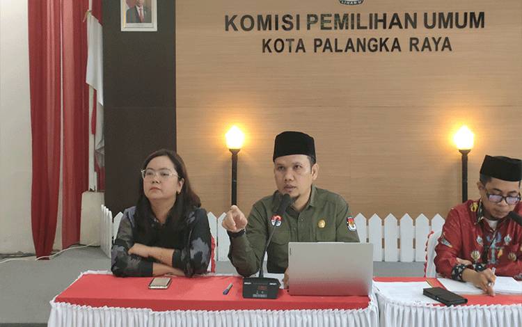 KPU Palangka Raya Umumkan Pendaftaran Pasangan Calon Walikota dan Wakil Walikota 2024