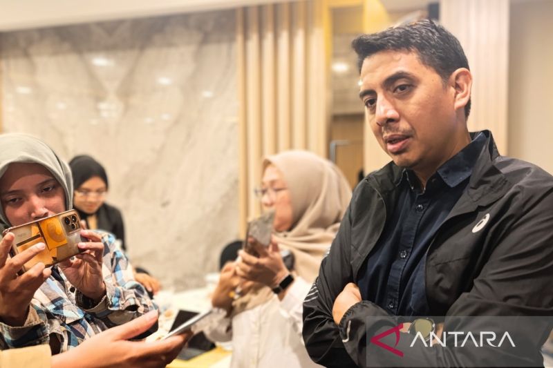 Pakar hukum tata negara dari Universitas Gadjah Mada (UGM) Zainal Arifin Mochtar saat ditemui usai diskusi bertajuk "Refleksi Penegakan Integritas Hakim Untuk Peradilan Bersih" di Purwokerto, Jawa Tengah, Sabtu (24/8/2024). (ANTARA/Agatha Olivia Victoria)