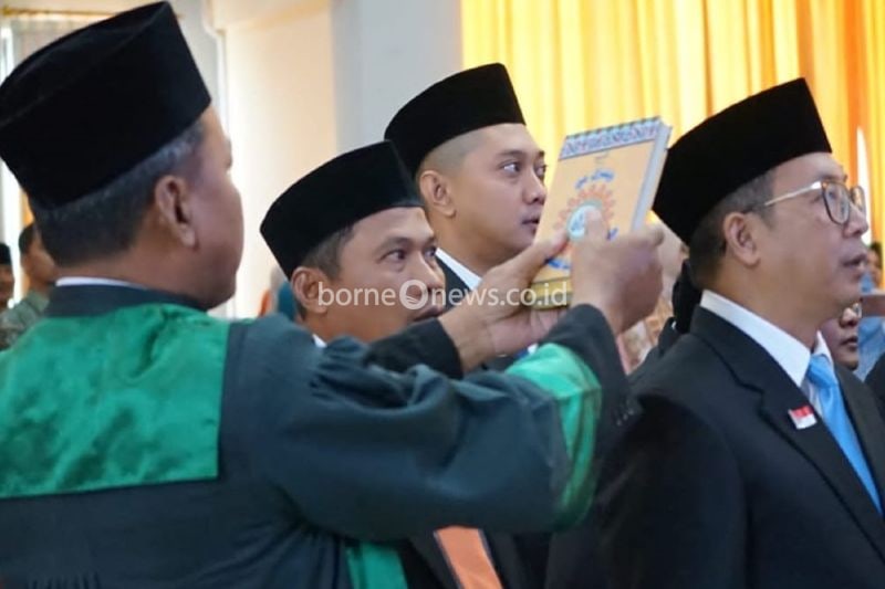 Proses pengambilan sumpah dan pelantikan angota DPRD Magetan terpilih periode 2024-2029 di gedung DPRD setempat. ANTARA/HO-Diskominfo Kab Magetan