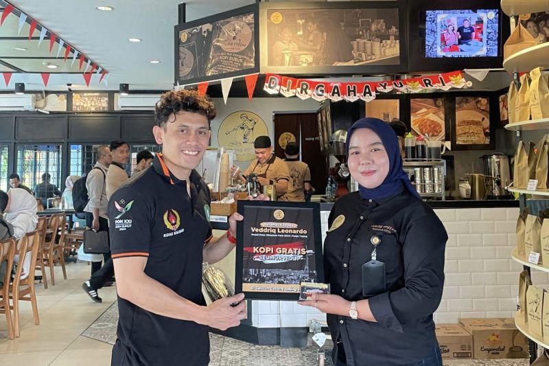Pengusaha Kopi Pontianak Hadiahkan Veddriq Kopi Gratis Seumur Hidup