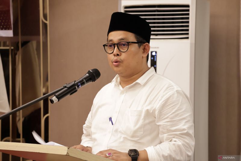 Komisioner KPU Sumbar Ory Sativa Syakban. (ANTARA/Muhammad Zulfikar).