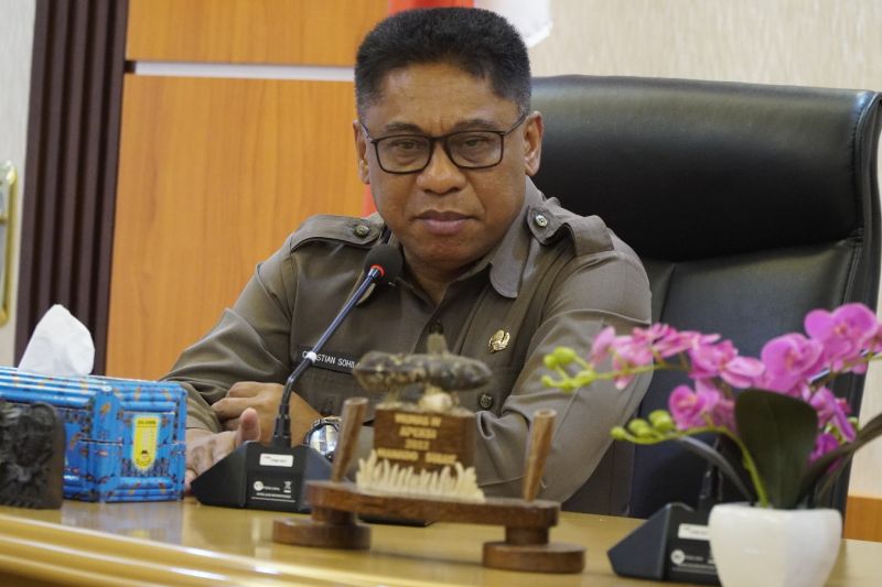 Penjabat Wali Kota Jayapura Christian Sohilait (ANTARA/HO-Humas Pemkot Jayapura)