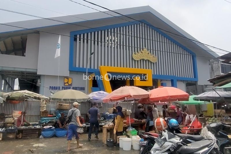 Ilustrasi: Pasar Pasir Gintung, Kota Bandarlampung yang telah selesai direvitalisasi. (ANTARA/Dian Hadiyatna)