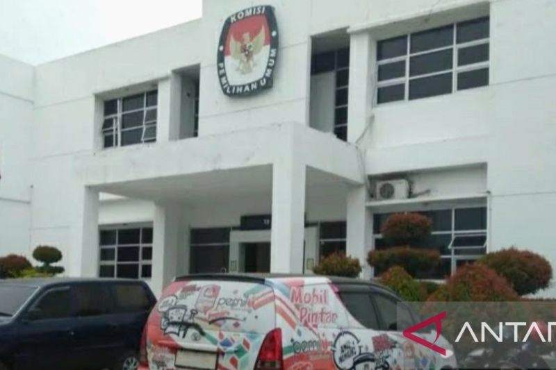 Ilustrasi - Kantor KPU Karawang. (ANTARA/Ali Khumaini/dok)