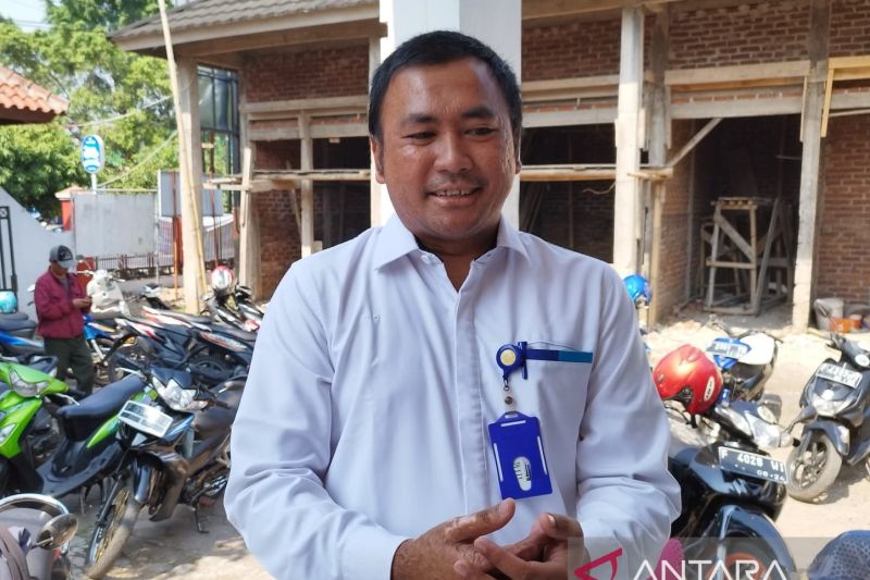 Kepala Bulog Cianjur, Jawa Barat, Renato Horison.(ANTARA/Ahmad Fikri)