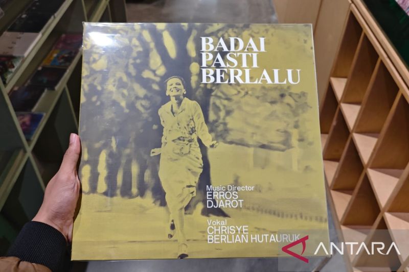 Album Badai Pasti Berlalu Rilis Ulang Dalam Format Piringan Hitam