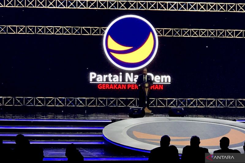 Ketua Umum DPP Partai NasDem Surya Paloh menyampaikan amanatnya pada Kongres III Partai NasDem Tahun 2024 di JCC, Jakarta, Minggu (25/8/2024) malam. ANTARA/Genta Tenri Mawangi.