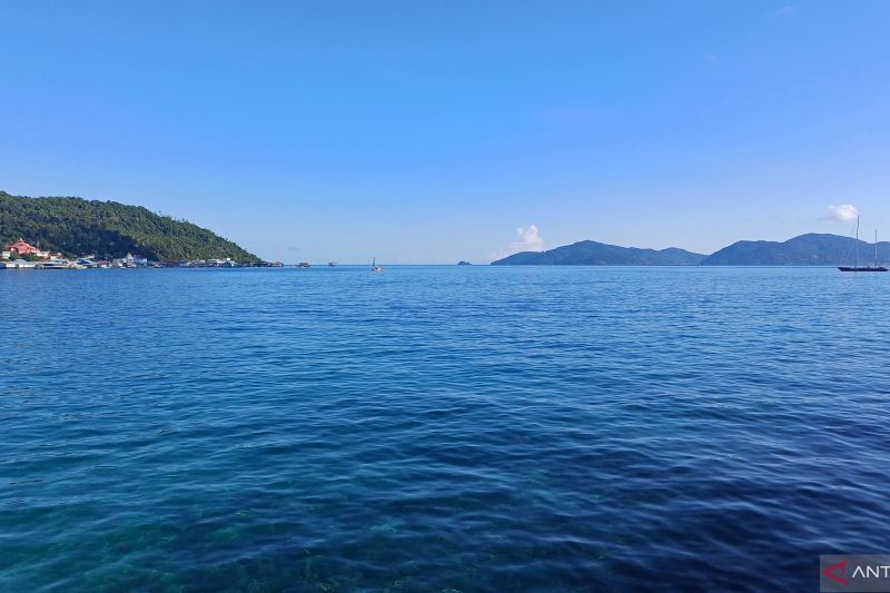 Perairan Anambas di Kepri masuk sebagai salah satu kawasan konservasi kelautan yang dikelola pemerintah pusat melalui Kementerian Kelautan dan Perikanan (KKP). (ANTARA/Ogen)