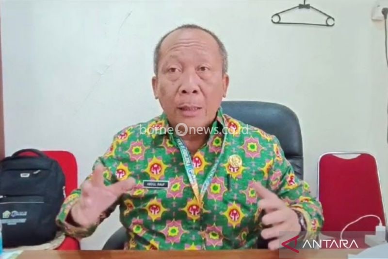 Kadis Ketahanan Pangan Kota Kendari Abdul Rauf. (ANTARA/Azis Senong)