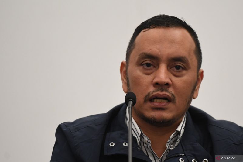 Ketua SC Partai NasDem Willy Aditya menyampaikan keterangan saat konferensi pers menjelang pelaksanaan Kongres ke-III Partai NasDem di Jakarta, Jumat (23/8/2024). ANTARA FOTO/AKBAR NUGROHO GUMAY