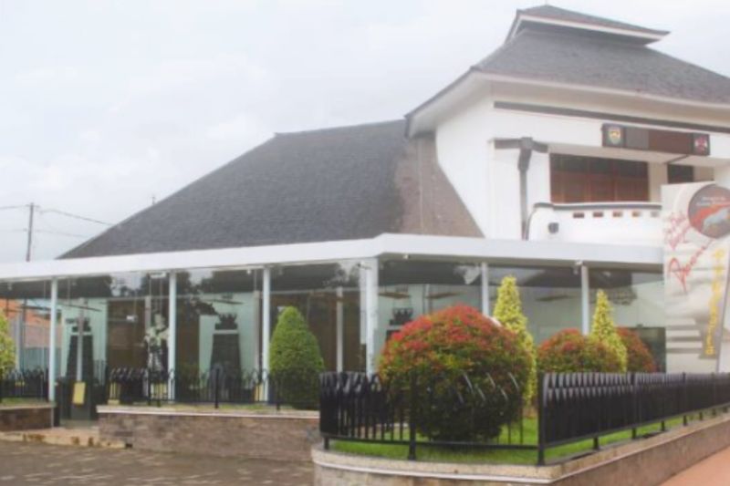 Potensi Wisata Bangunan Cagar Budaya di Purwakarta Menarik Minat Pengunjung