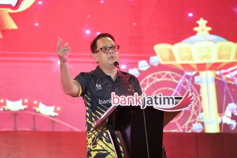 Pj Gubernur Jawa Timur Adhy Karyono saat hadir di acara Bank Jatim. (ANTARA/HO-Biro Adpim Jatim)