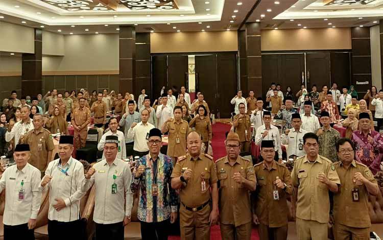 Asisten I Setda Seruyan Hadiri Rapat Evaluasi Penyelenggaraan Ibadah Haji