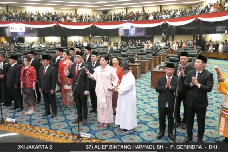 Tangkapan layar acara pelantikan DPRD DKI Jakarta di Gedung DPRD DKI Jakarta, Senin (26/8/2024). ANTARA/Lifia Mawaddah Putri.