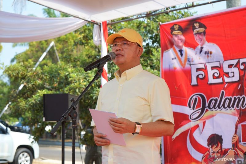 Gubernur Bengkulu Rohidin Mersyah di Bengkulu, Senin. (26/8/2024) (ANTARA/HO-Media Center Provinsi Bengkulu)