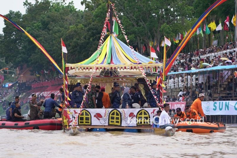 Illustration - Pacu Jalur Festival at Kuantan Bay (ANTARA/HO-Kemenparekraf)