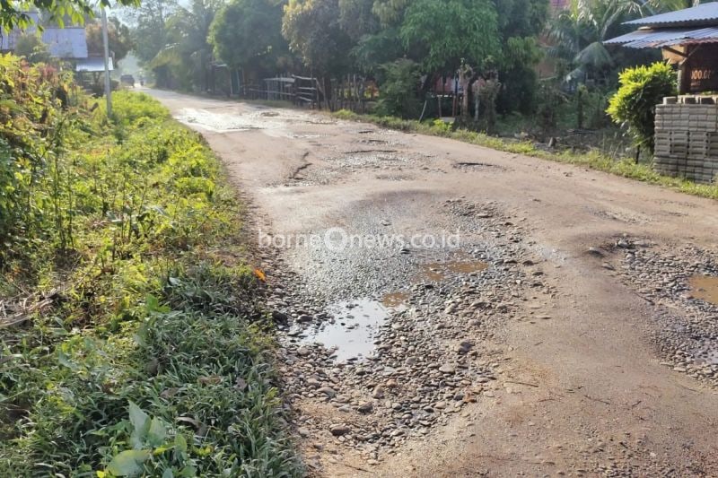 Perbaikan Tiga Ruas Jalan di Martapura, Dukung Ekonomi Masyarakat