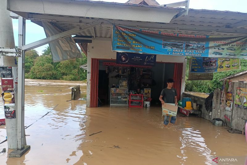 Pemkab OKU Prioritaskan Perbaikan Jembatan Gantung Rusak Pasca Banjir