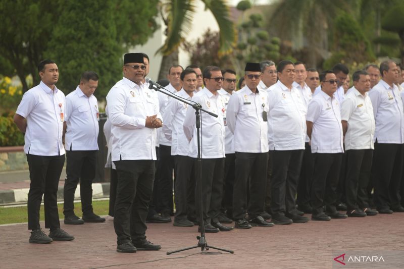 Pj Gubernur Aceh Ajak ASN Sambut Tamu PON XXI dengan Santun