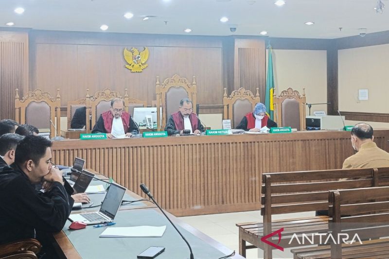 Gazalba Saleh ungkap asal valas dari penjualan batu permata