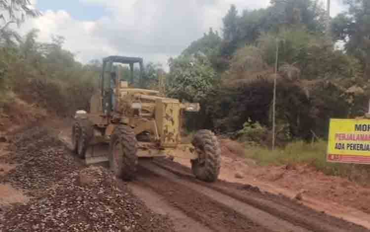 Peningkatan Jalan Kota Besi - Kandan - Camba Ditargetkan Selesai November 2024
